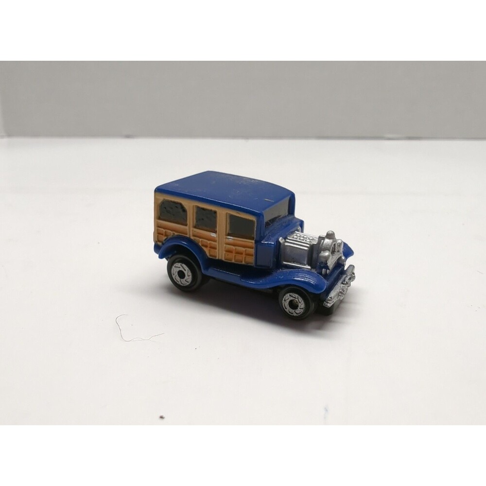 Vintage 1989 Galoob Micro Machines Insiders Blue Ford Woody Wagon Diecast Car
